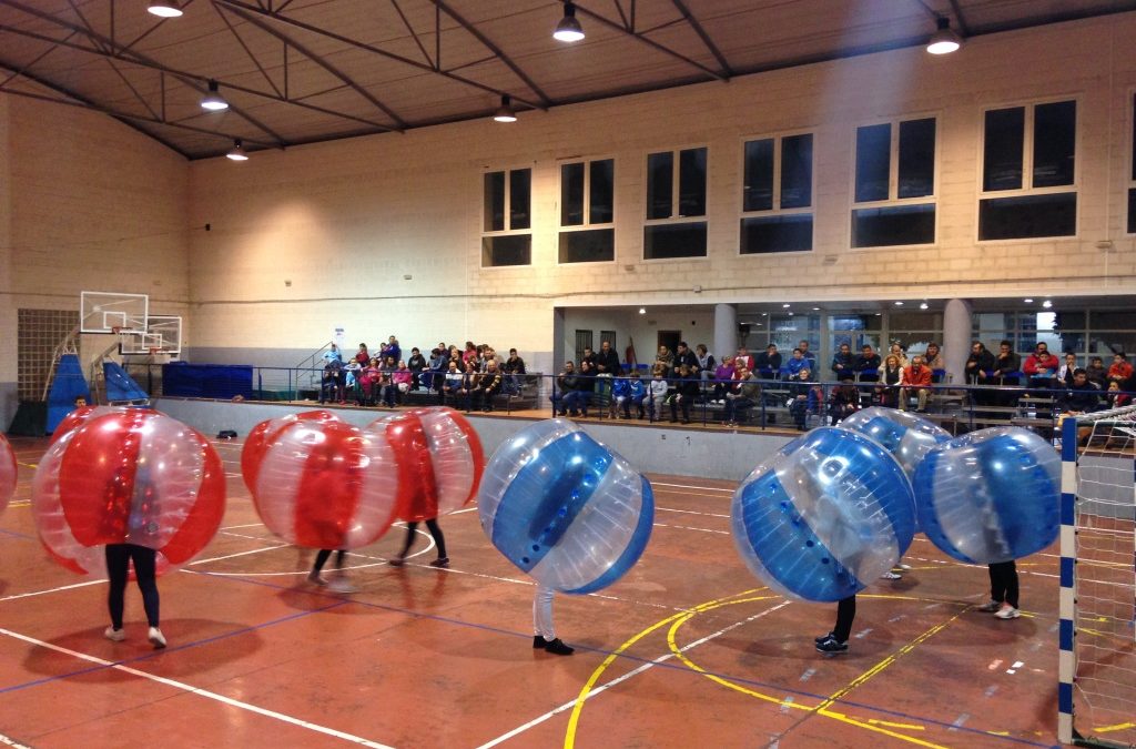 Partidos de fútbol en burbujas de aire 1