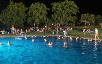 Piscina Nocturna Verano 2024